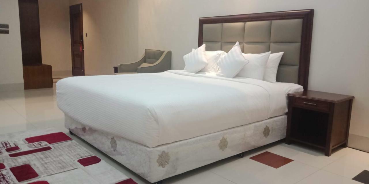The Royal Paradise Dhaka Ngoại thất bức ảnh